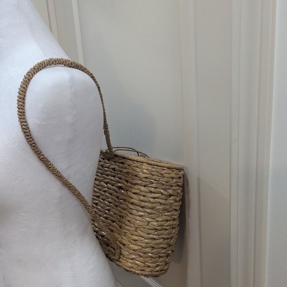 Basket backpack - Picture 5 of 10